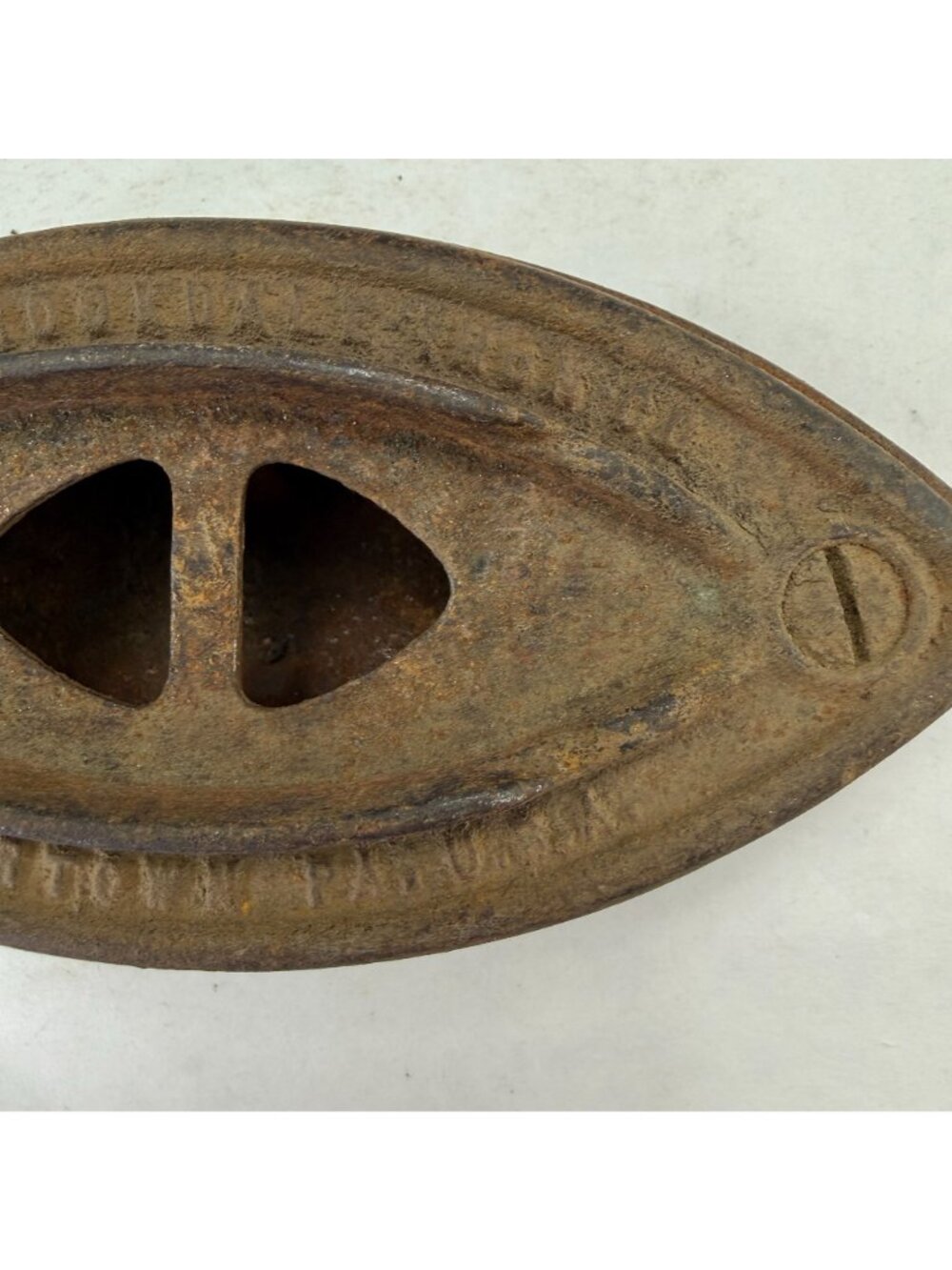 Vintage Colebrookdale Sad Iron With Wood Handle - Picture 13 of 13